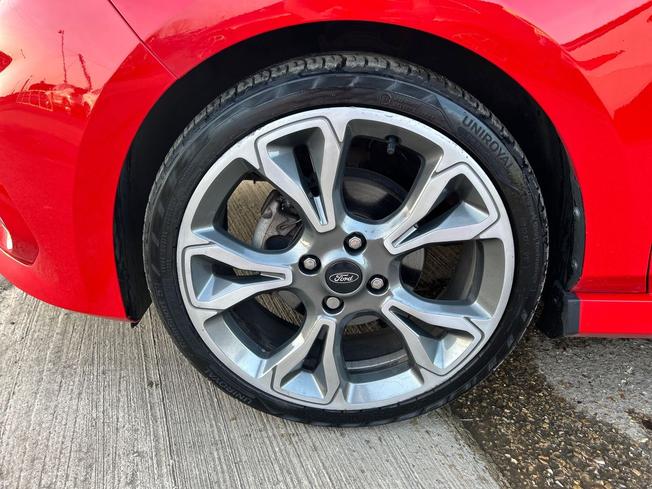 FORD Fiesta Photo 26
