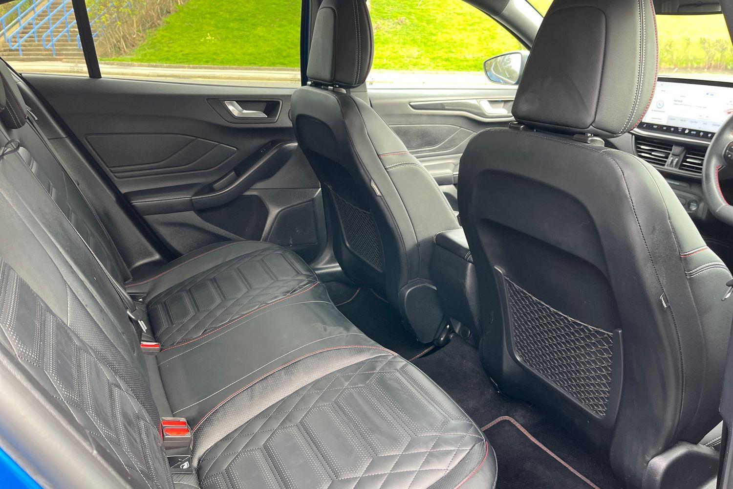 Ford FOCUS Photo 35
