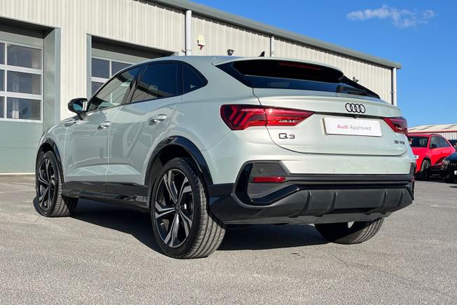 AUDI Q3 Photo 27