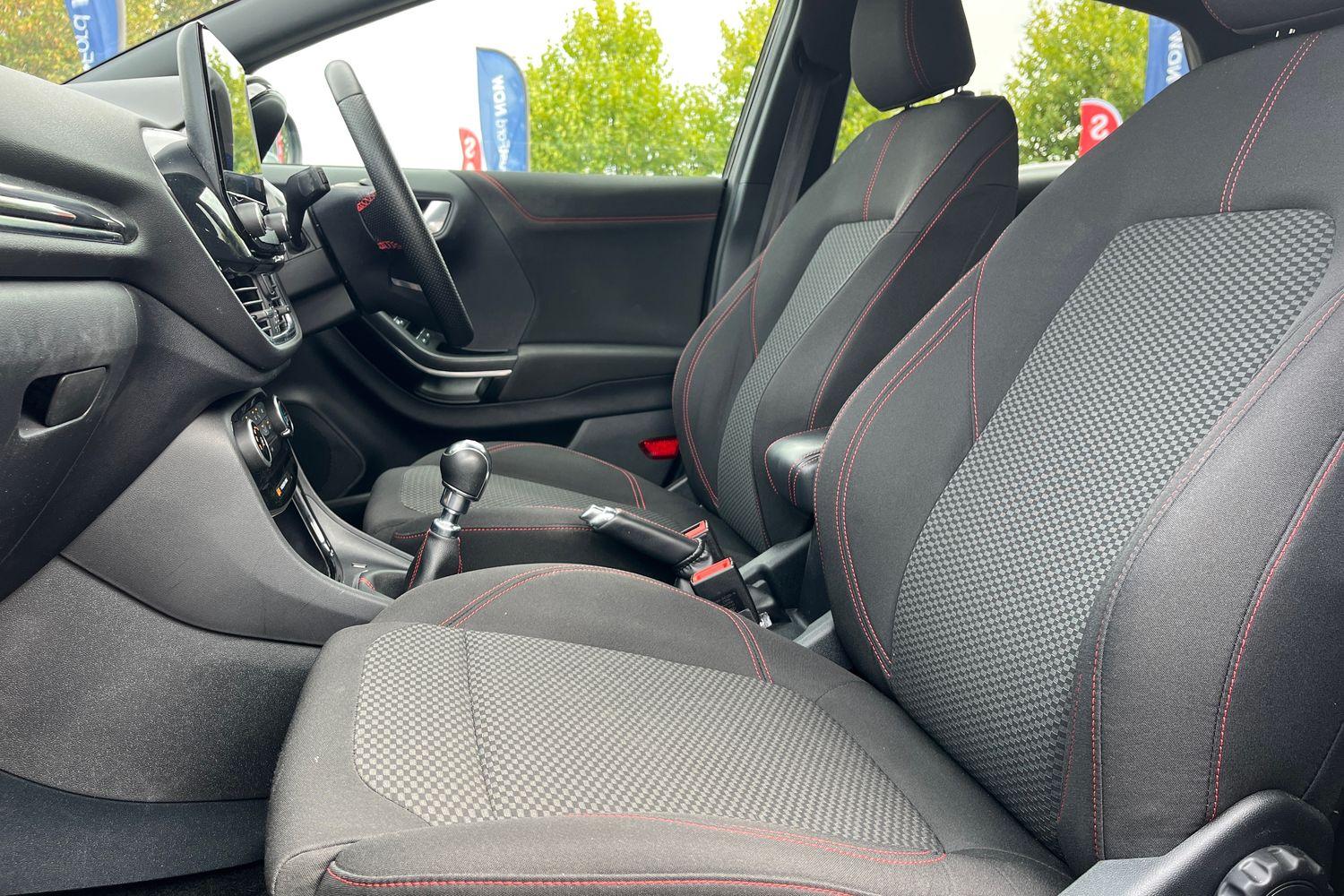 Ford PUMA Photo 18