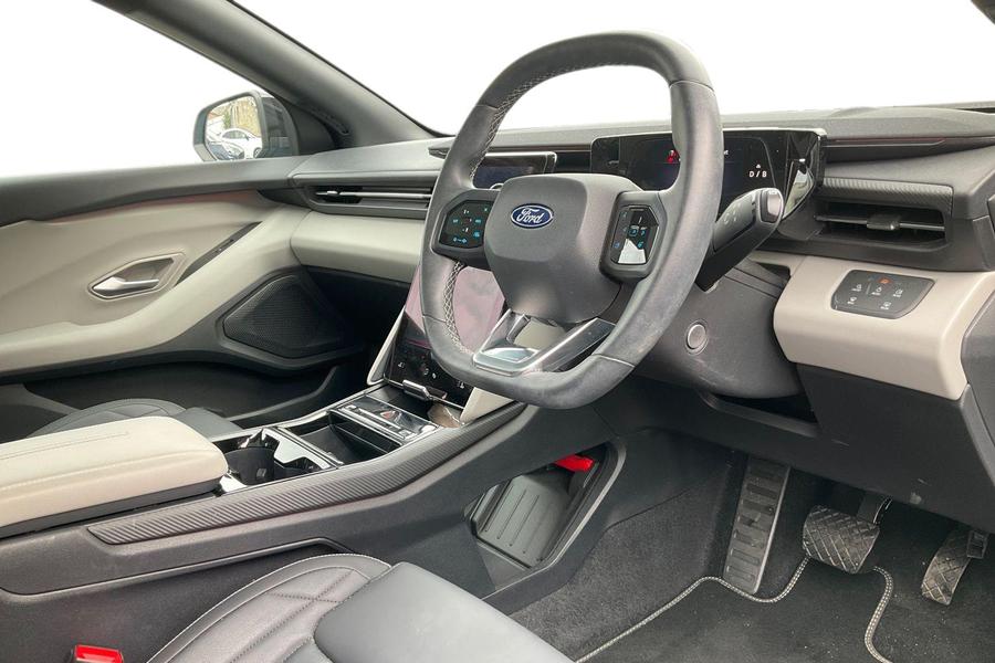 Ford Explorer Photo autoimg-29b3fb5ed0c1df1dbd895d5ef9c401913fa2e951.jpg
