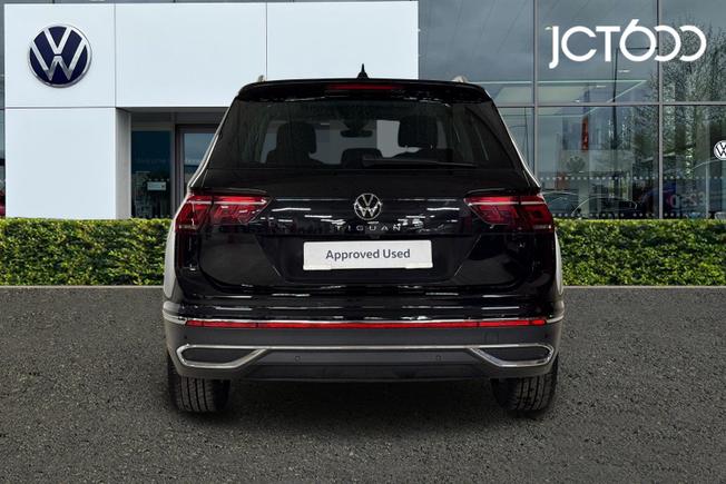 VOLKSWAGEN Tiguan Photo 7