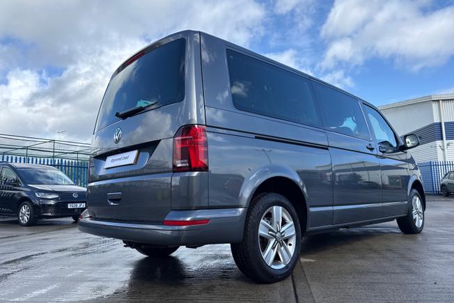 Volkswagen Transporter Shuttle Photo 27