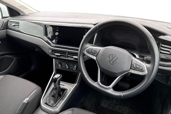 VOLKSWAGEN Polo Photo 6