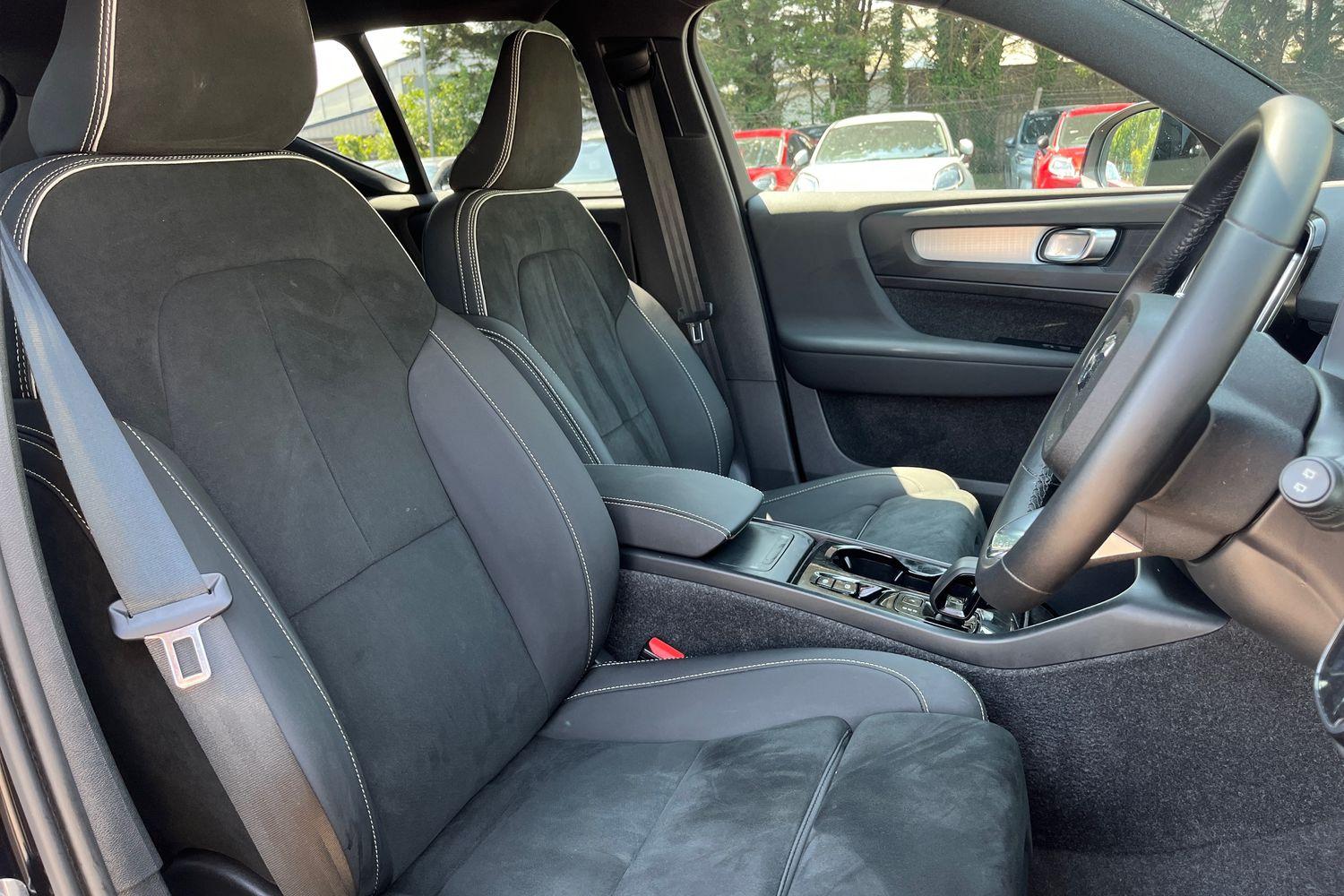 Volvo XC40 Photo 16