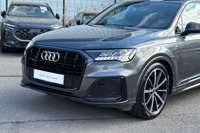 AUDI Q7 Photo 22