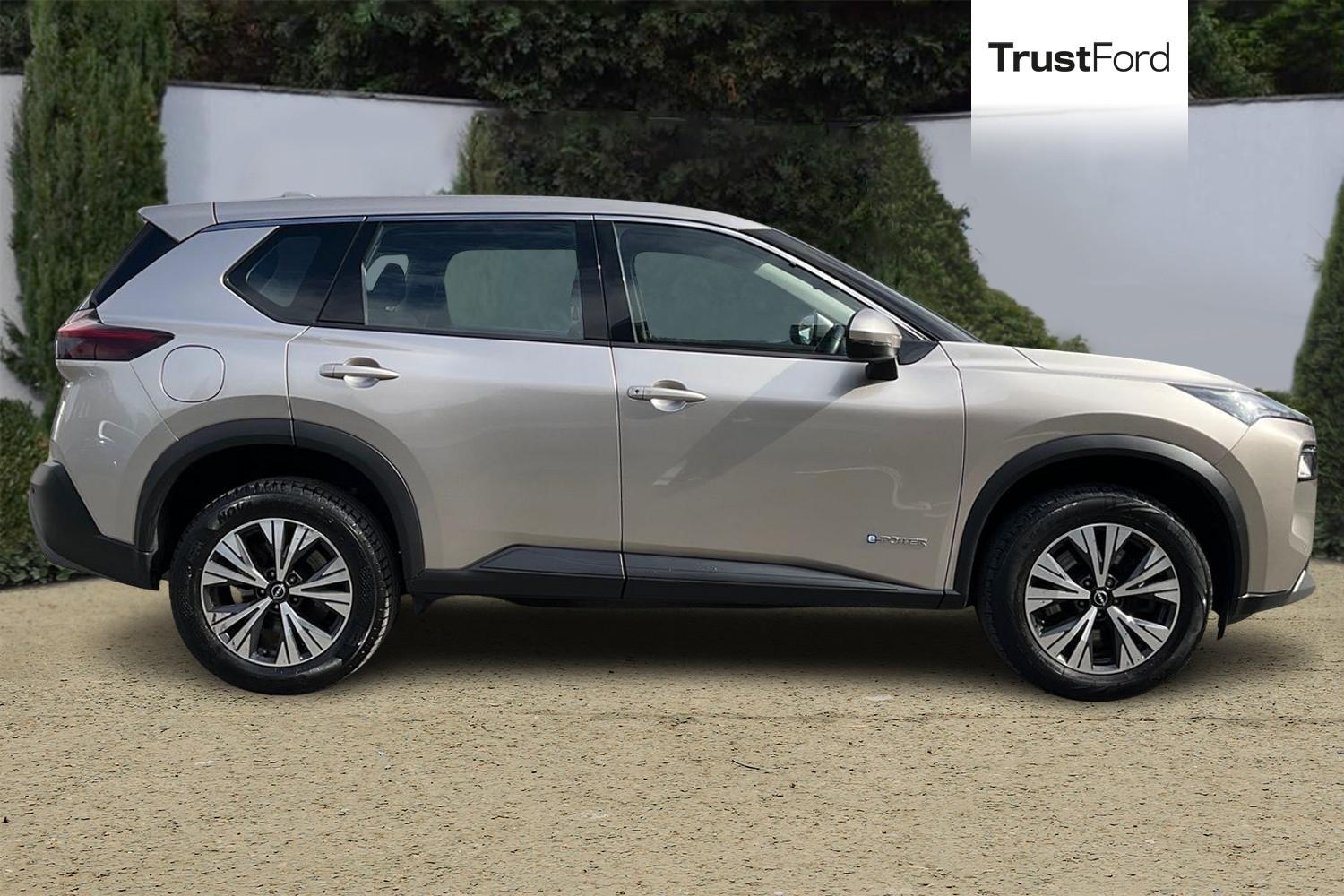 Nissan X-TRAIL Photo 2