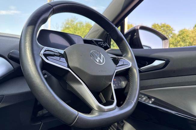 VOLKSWAGEN ID.4 Photo 27