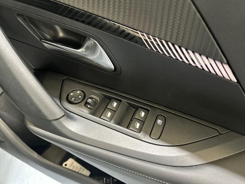 2025 25 PEUGEOT 2008