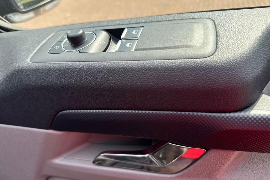 Ford TRANSIT CUSTOM Photo autoimg-29c42c6ff4f69d369eb0e11f5d6482cbf81ccd70.jpg