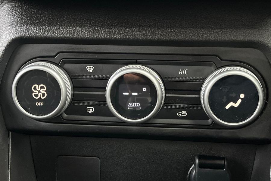 Dacia Jogger Photo autoimg-29c494f2b3d1ada21ad80bd71c12592a61967cc1.jpg