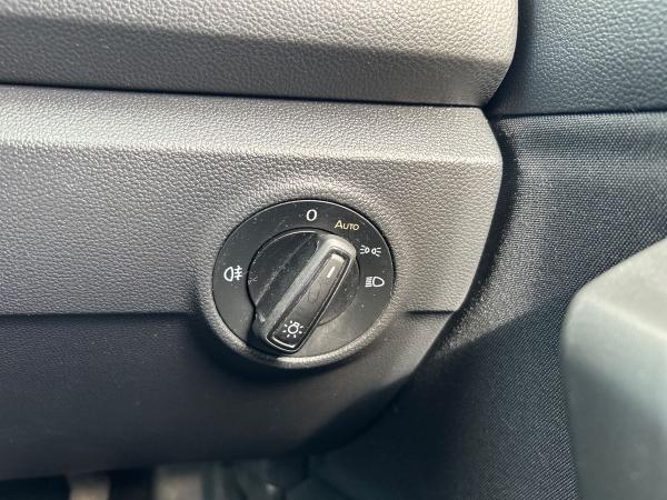 Volkswagen T-Roc Photo autoimg-29c5c6f8e9fba86602977210c8e47314e2e6e10c.jpg