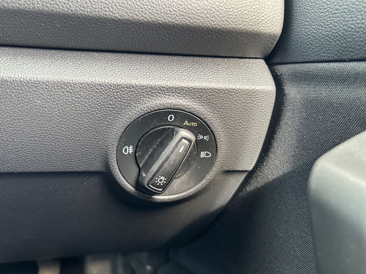 Volkswagen T-Roc Photo 26