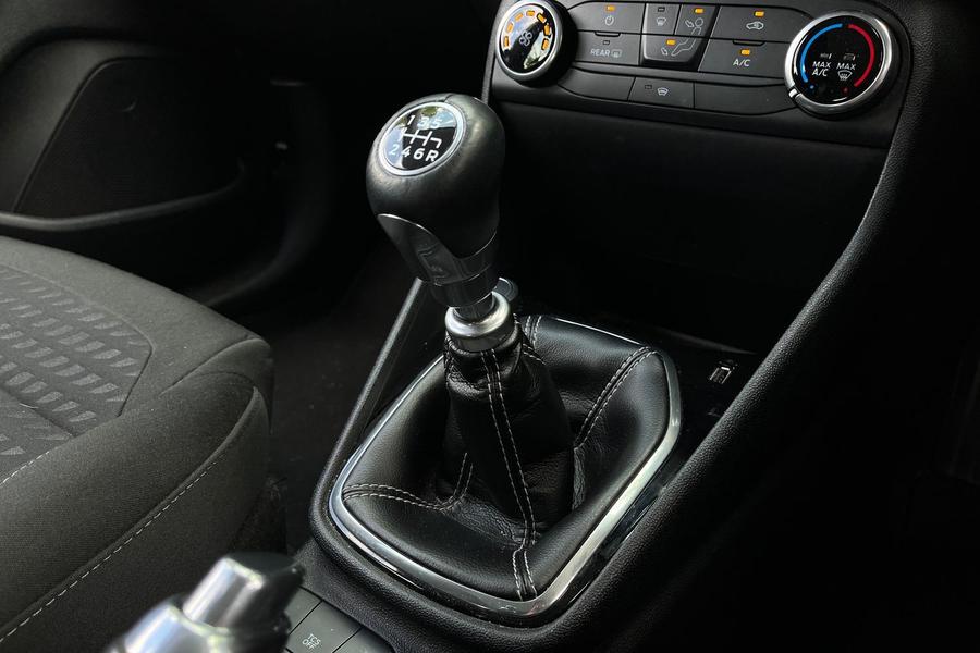 Ford Fiesta Photo autoimg-29c7fbf17908c251c1413284f7eca020a1f44c07.jpg