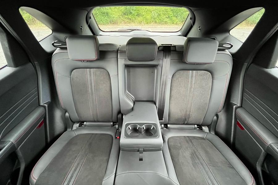 Ford KUGA Photo autoimg-29c84058c4ed19b0016b2eed233a3367bfba26d0.jpg