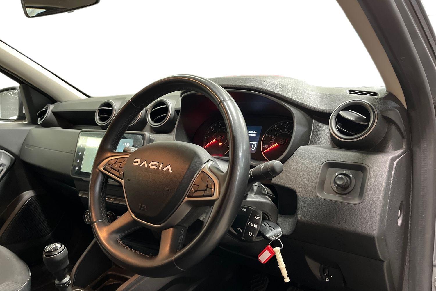 Dacia DUSTER Photo 8