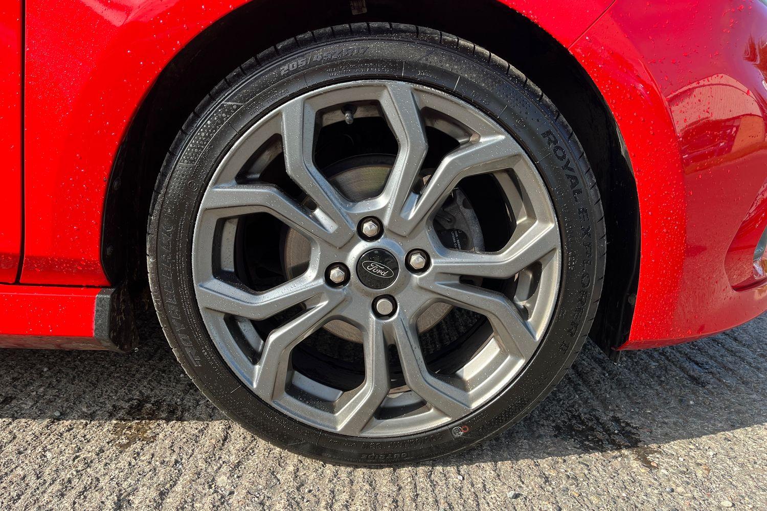 Ford FIESTA Photo 23