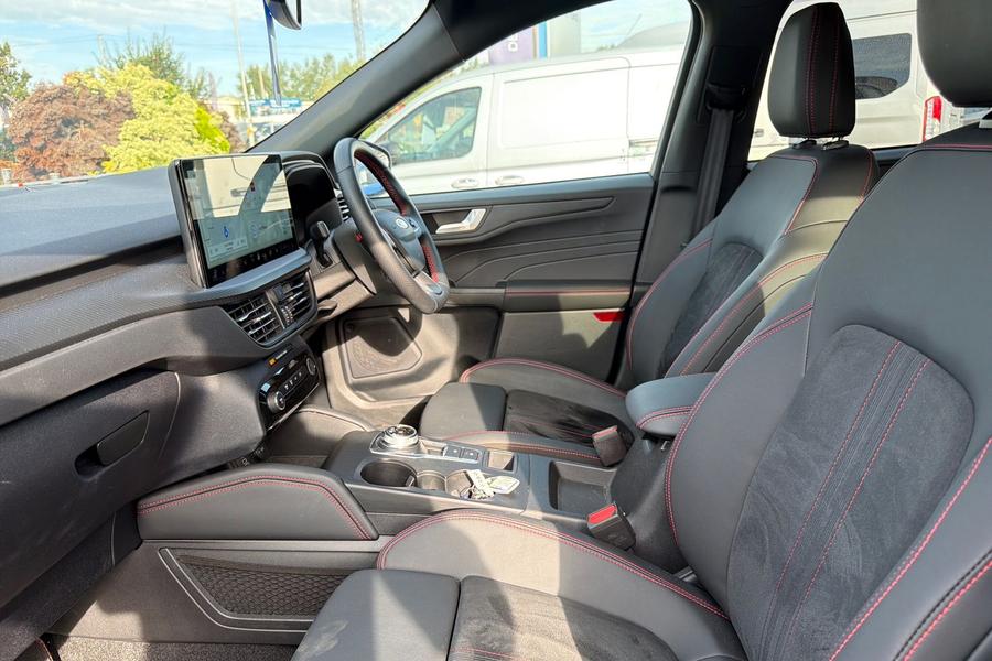 Ford Kuga Photo autoimg-29cda49af76fdaa29212ca80ac52fb4b5cdf4b0b.jpg