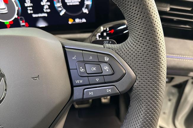 VOLKSWAGEN Tiguan Photo 17