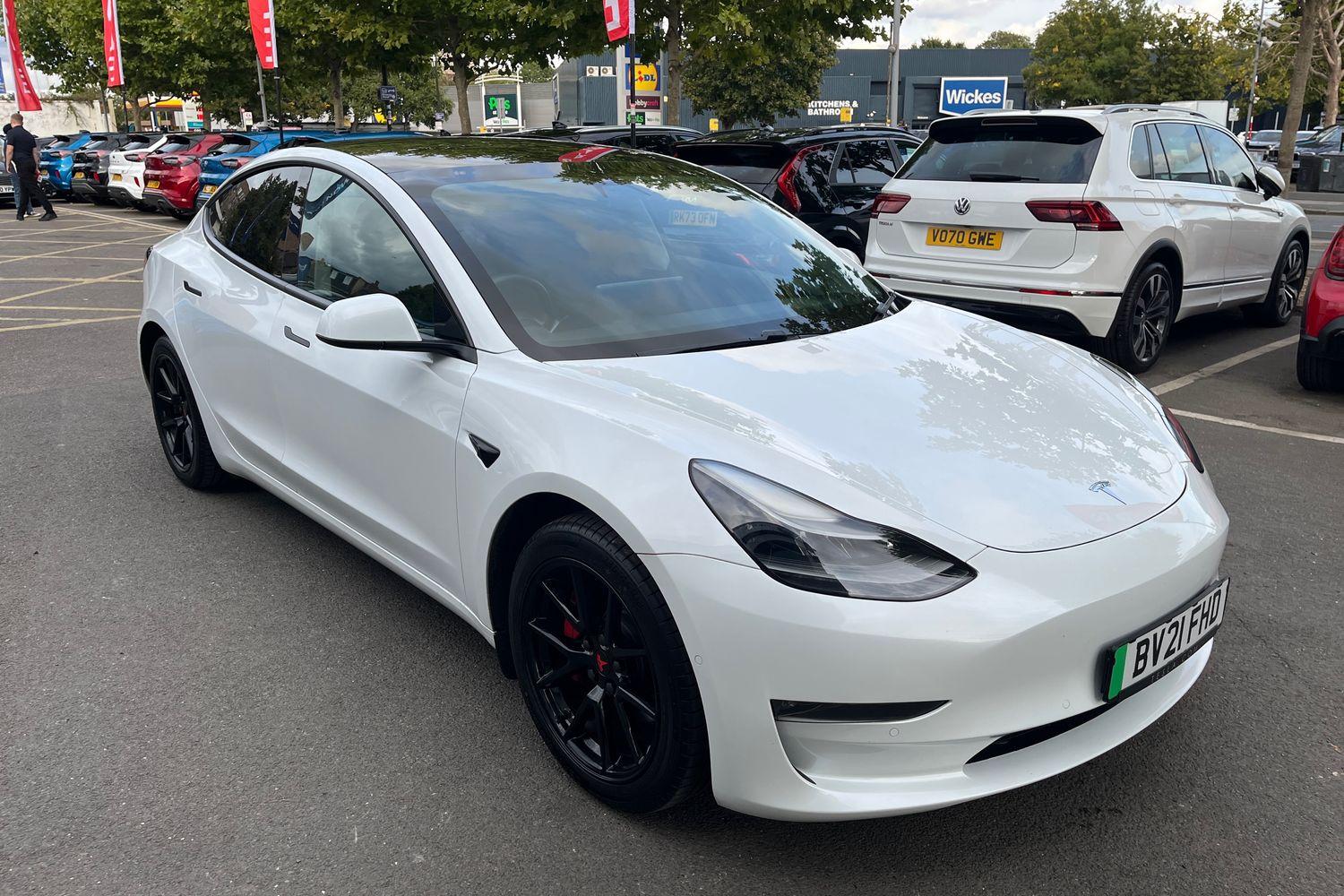TESLA MODEL 3 Photo 36