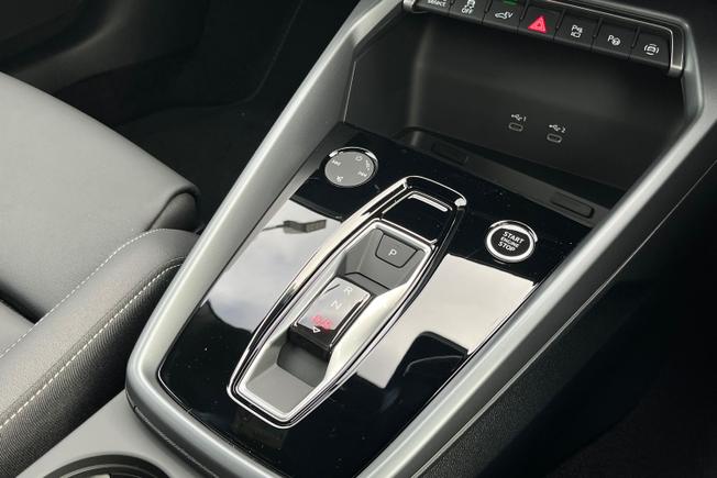 AUDI A3 Photo 32