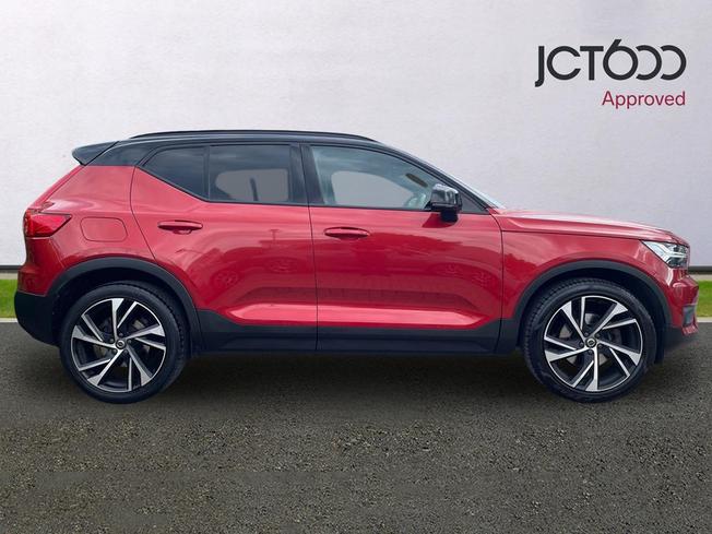 VOLVO XC40 Photo 4