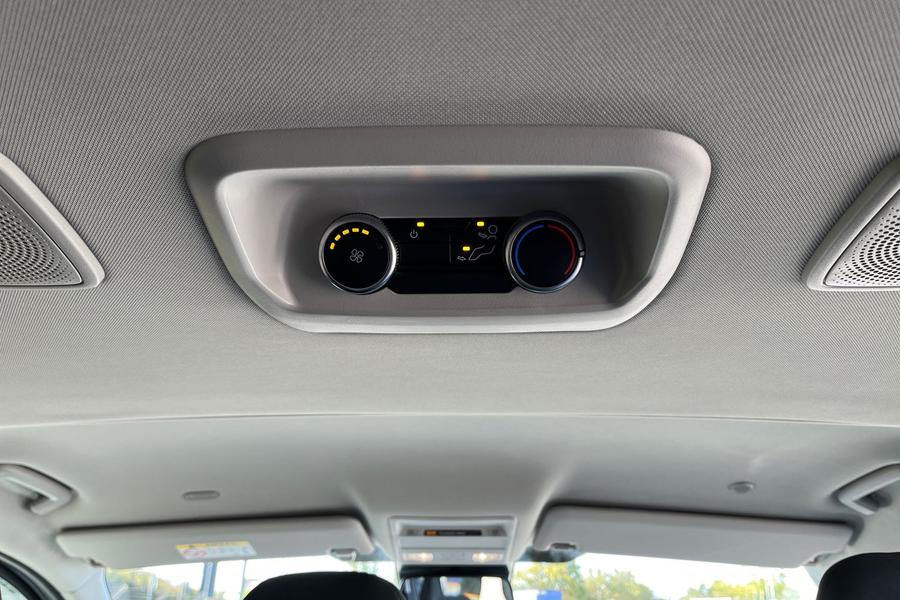 Ford TOURNEO CUSTOM Photo autoimg-29e456f25b47aa36cf5ecd6394923aa3181109df.jpg