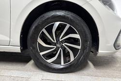 VOLKSWAGEN Polo Photo 5