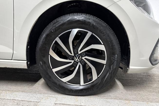 VOLKSWAGEN Polo Photo 5
