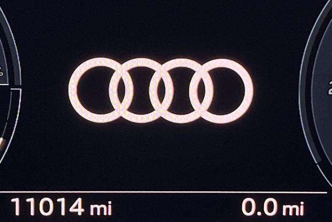 AUDI Q4 e-tron Photo 15