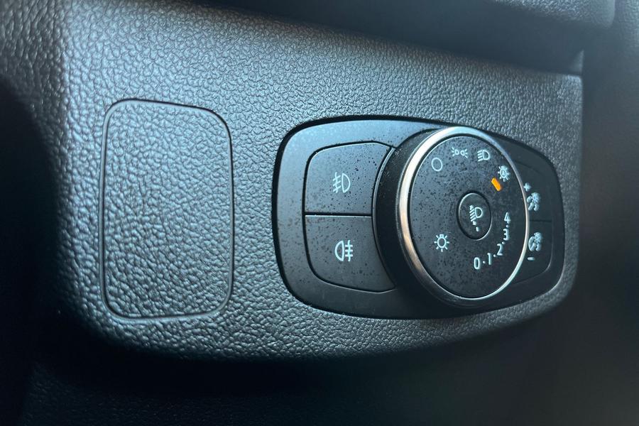Ford Focus Photo autoimg-29ed4a574aceb3b4edc78a1eb44d34d57bea5107.jpg