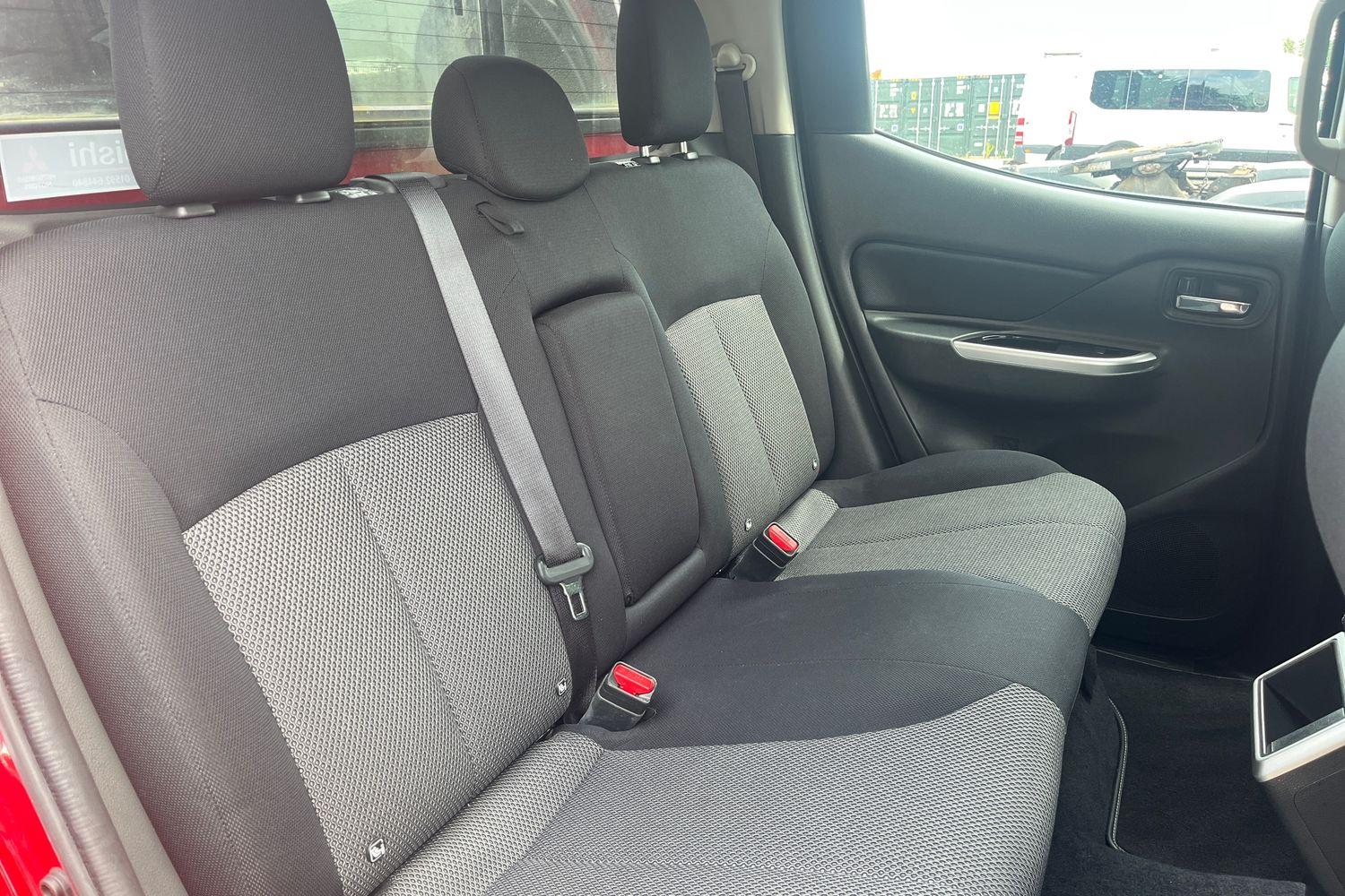 Mitsubishi L200 Photo 19