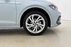 VOLKSWAGEN Polo Photo 5