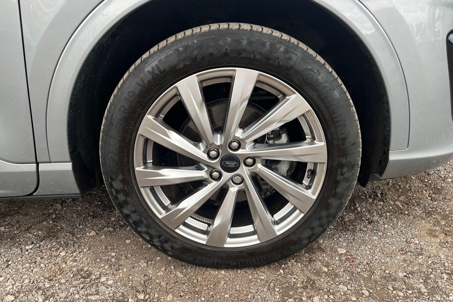 Ford KUGA Photo 27
