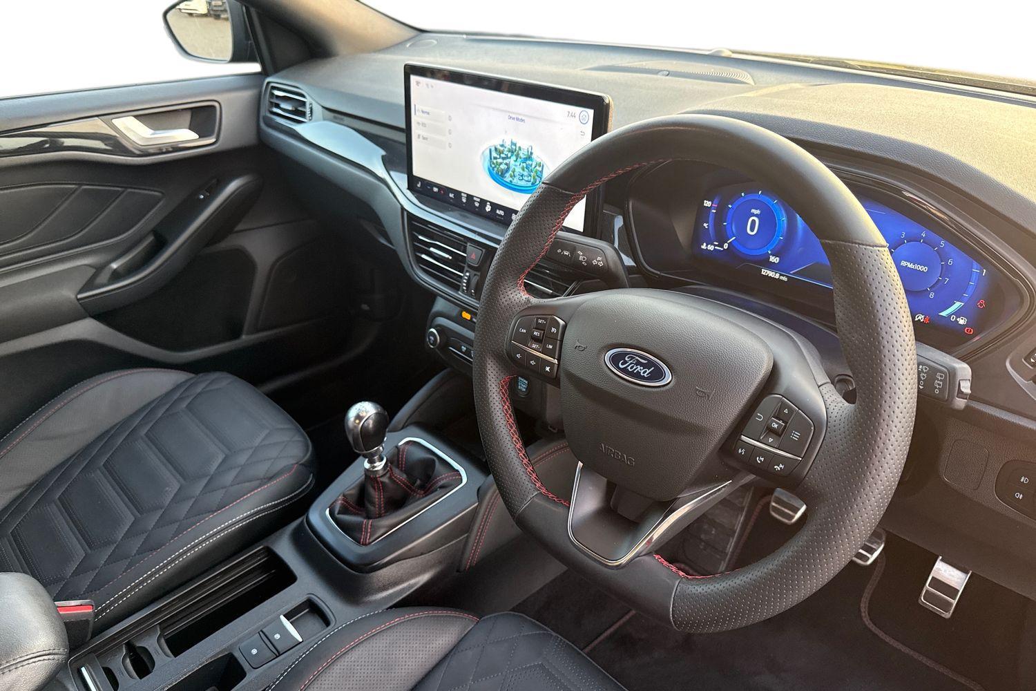 Ford FOCUS Photo 8