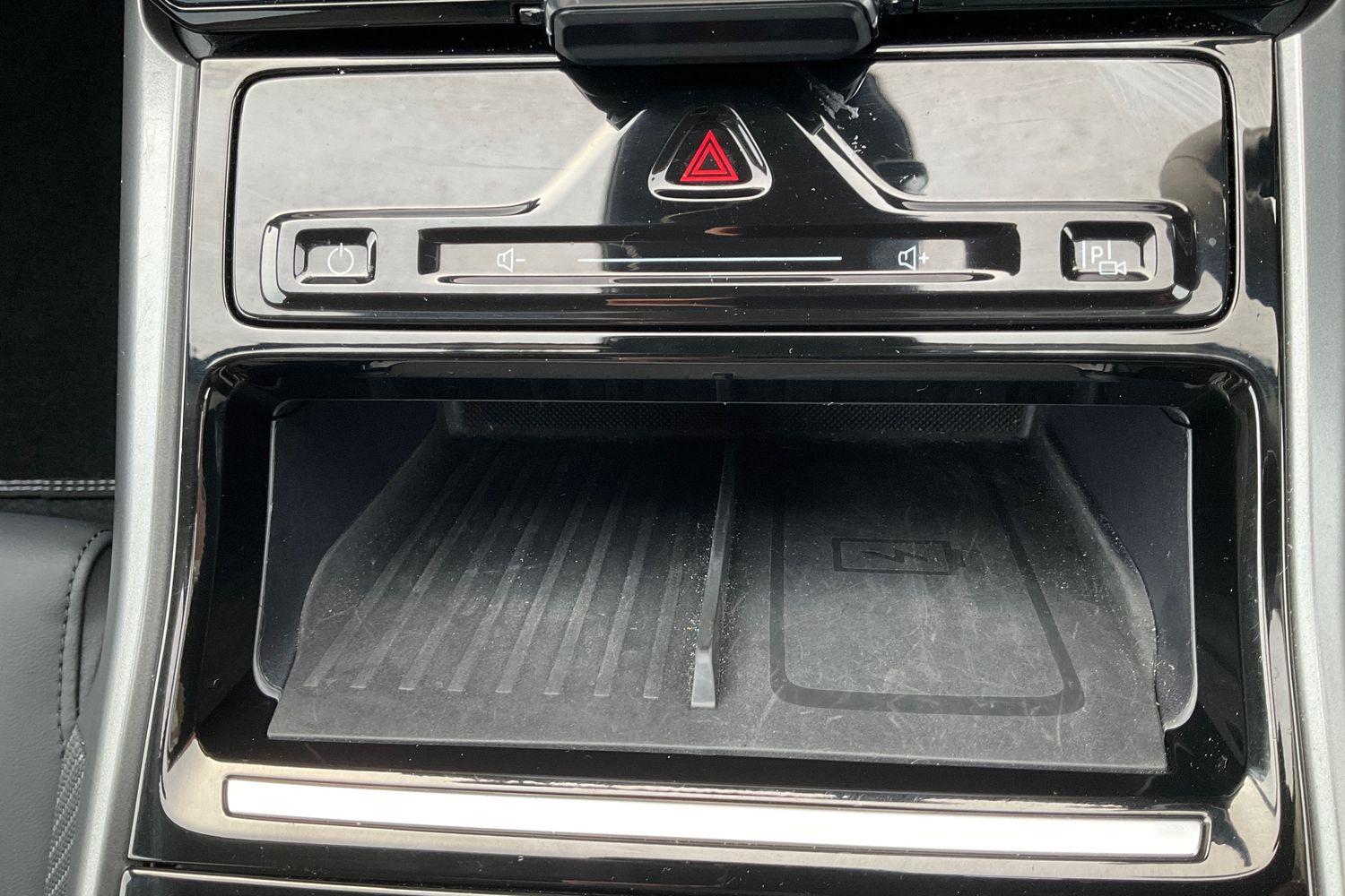 Ford EXPLORER Photo 30