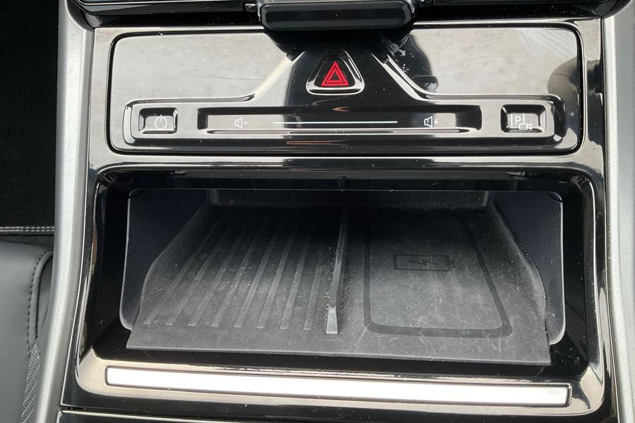 Ford EXPLORER Photo autoimg-29f18b807b34a0ba7398f0d6ed31c3f7abaac643.jpg