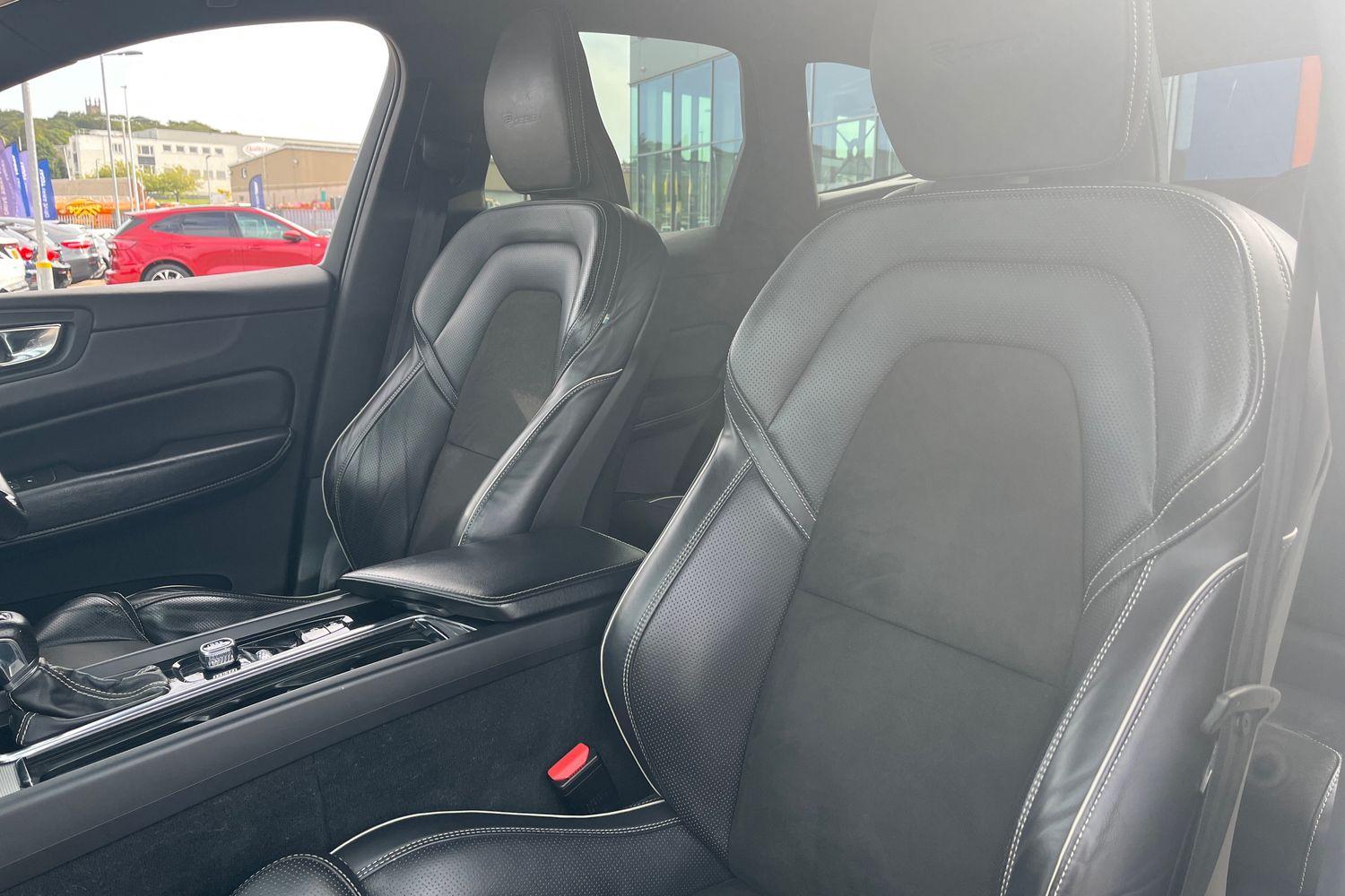 Volvo XC60 Photo 18