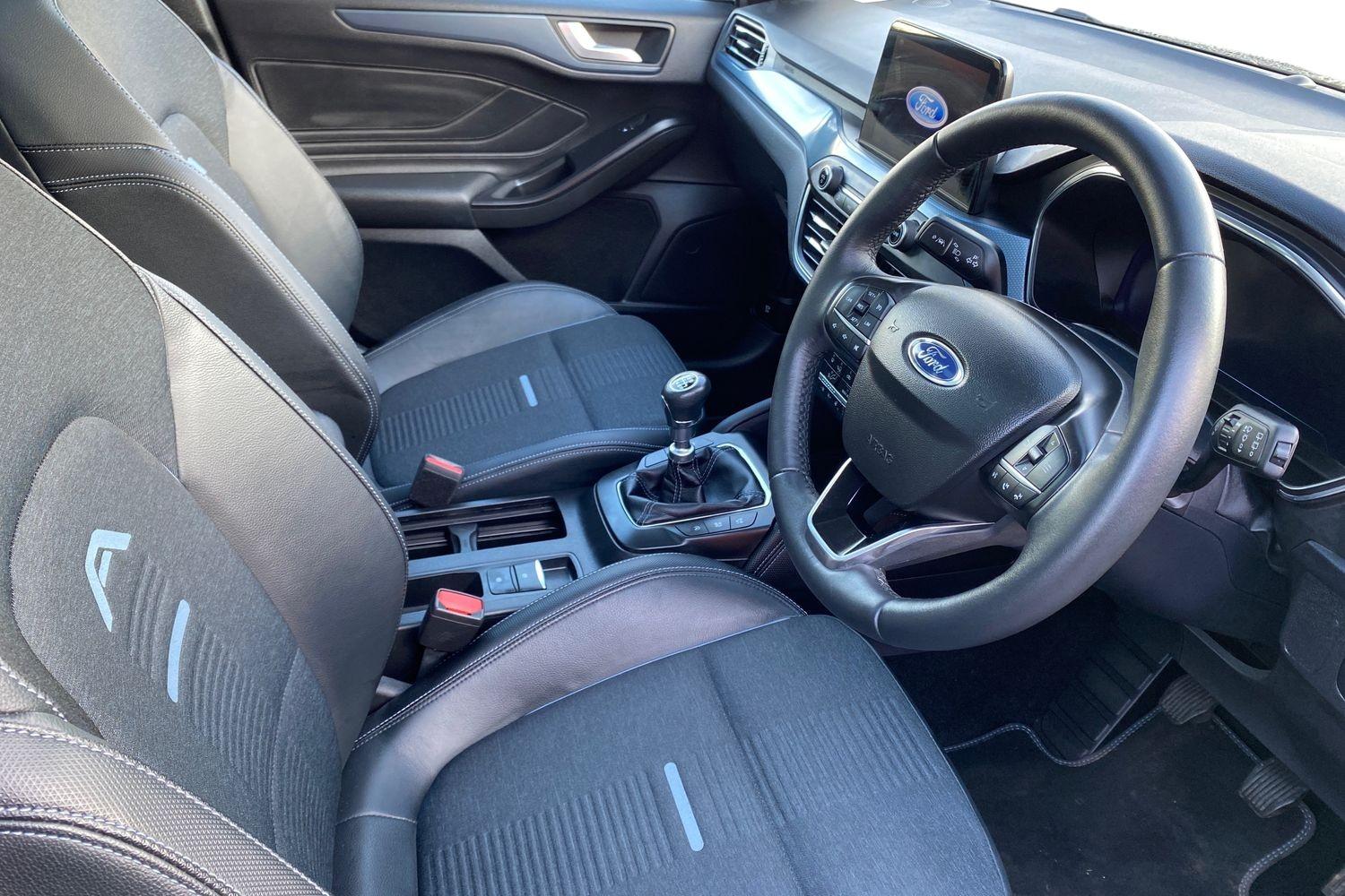 Ford FOCUS Photo 8