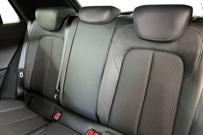 AUDI Q2 Photo 9