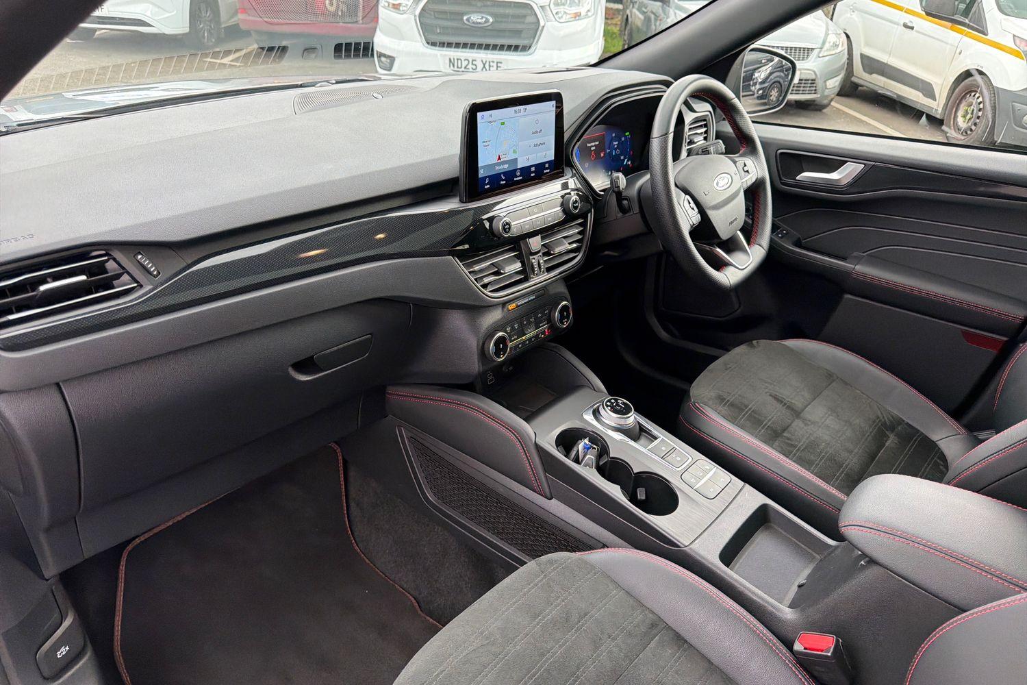 Ford KUGA Photo 17