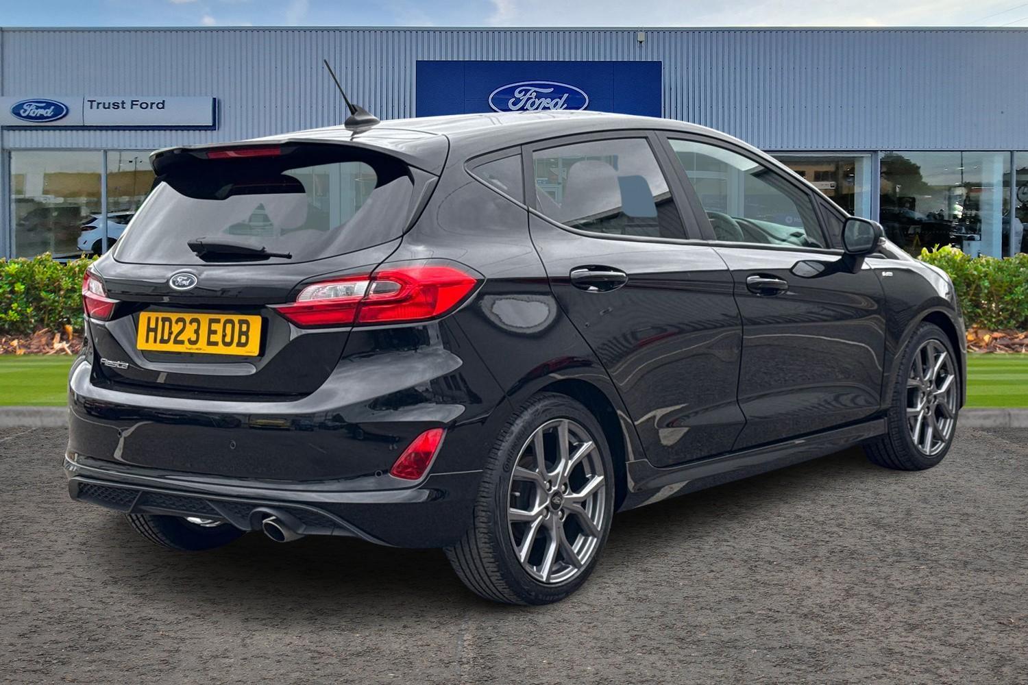 Ford FIESTA Photo 3