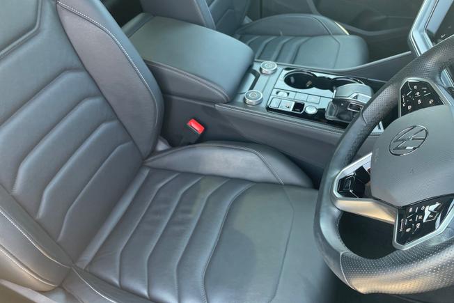 VOLKSWAGEN Touareg Photo 39