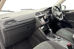 Volkswagen Tiguan Photo 2