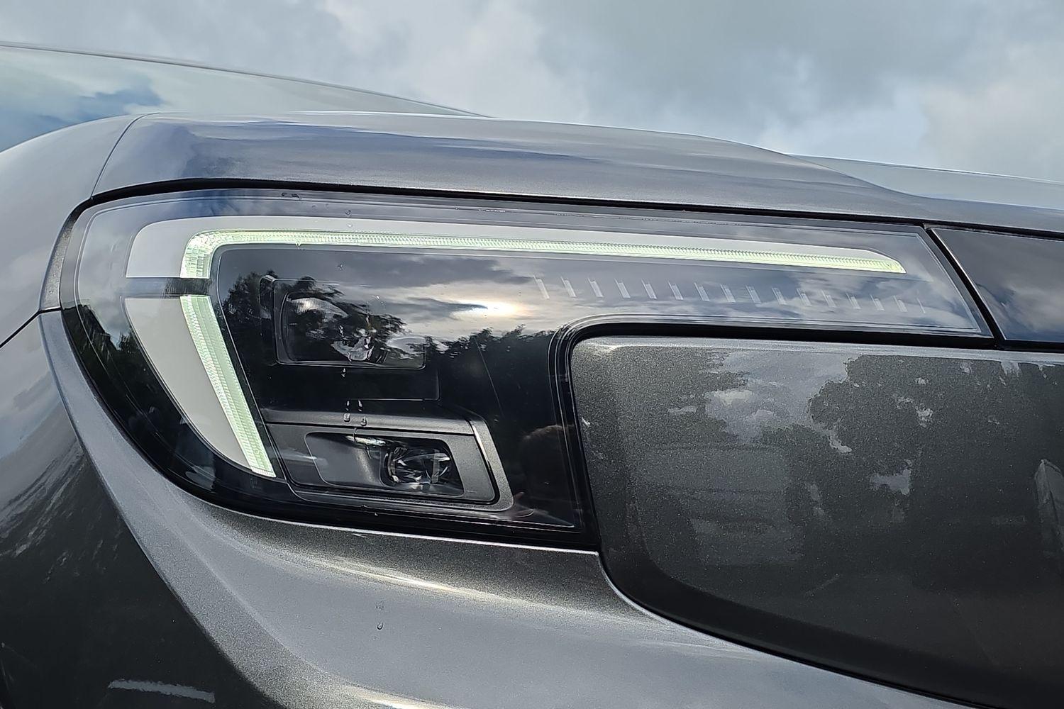Ford Explorer Photo 20