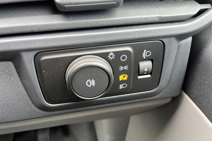 Ford E-TRANSIT CUSTOM Photo autoimg-2a097d4b5818ec53fd542f01352c3f1e2ab4bea3.jpg