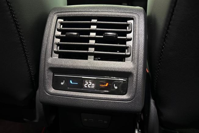 VOLKSWAGEN Golf Photo 29