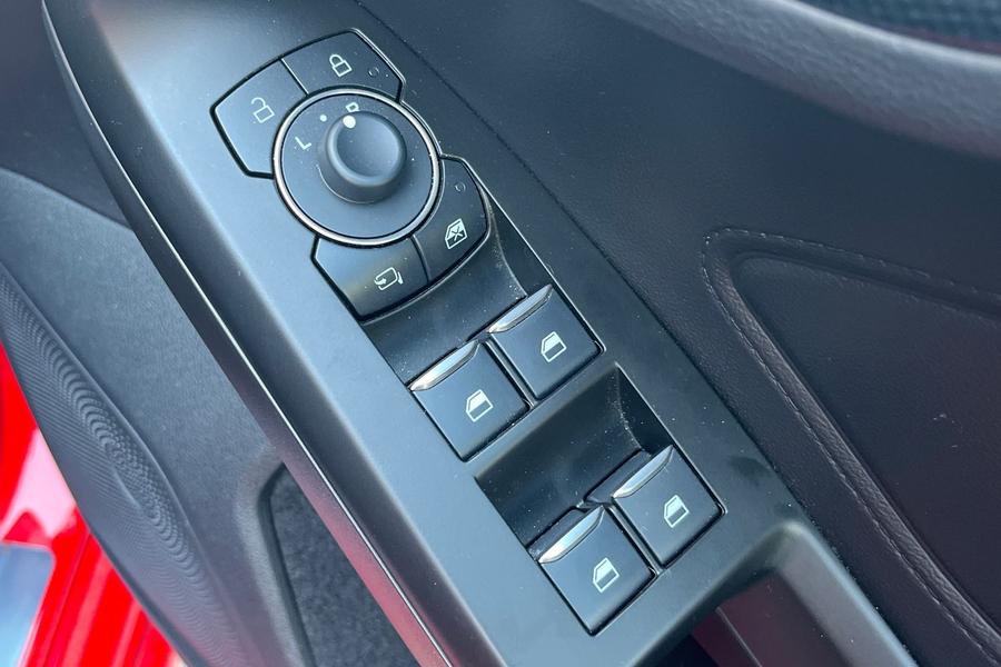 Ford Focus Photo autoimg-2a11c0204d489327a075ea9edaffe4d4290b9f85.jpg