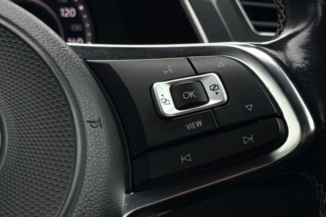VOLKSWAGEN Tiguan Photo 17