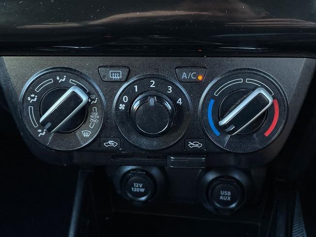 SUZUKI Swift Photo 43